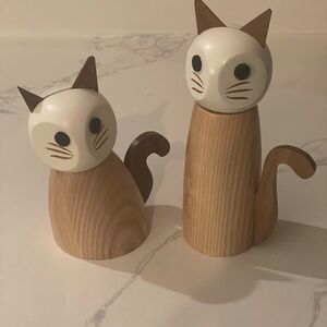 Cat Wooden Pepper & Salt Mill
